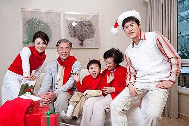 SE新作《魔咒之地》中文版剧情预告 大量新截图公开